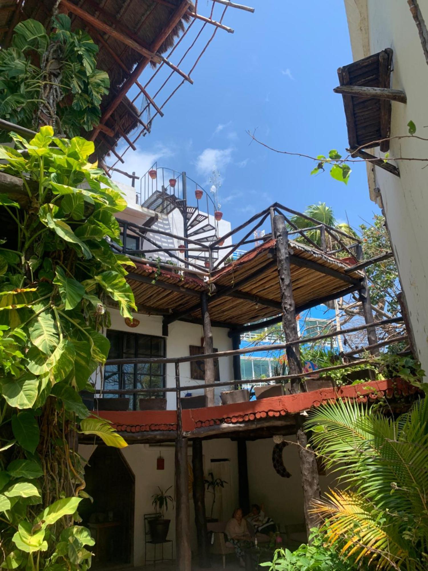Casa Caribe Cancún Eksteriør billede A house in San Cristóbal de Las Casas