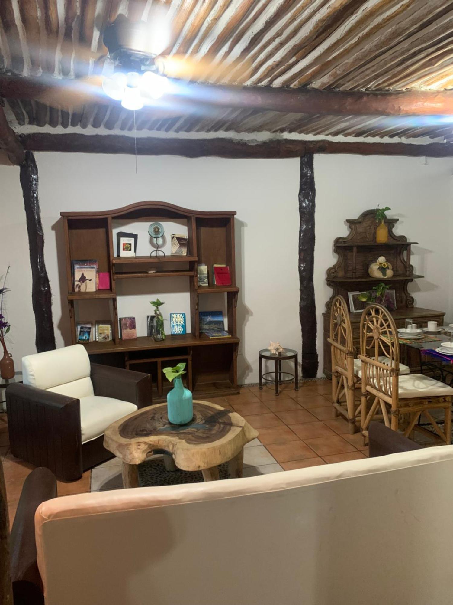 Casa Caribe Cancún Eksteriør billede Interior of a typical house in San Cristóbal de Las Casas