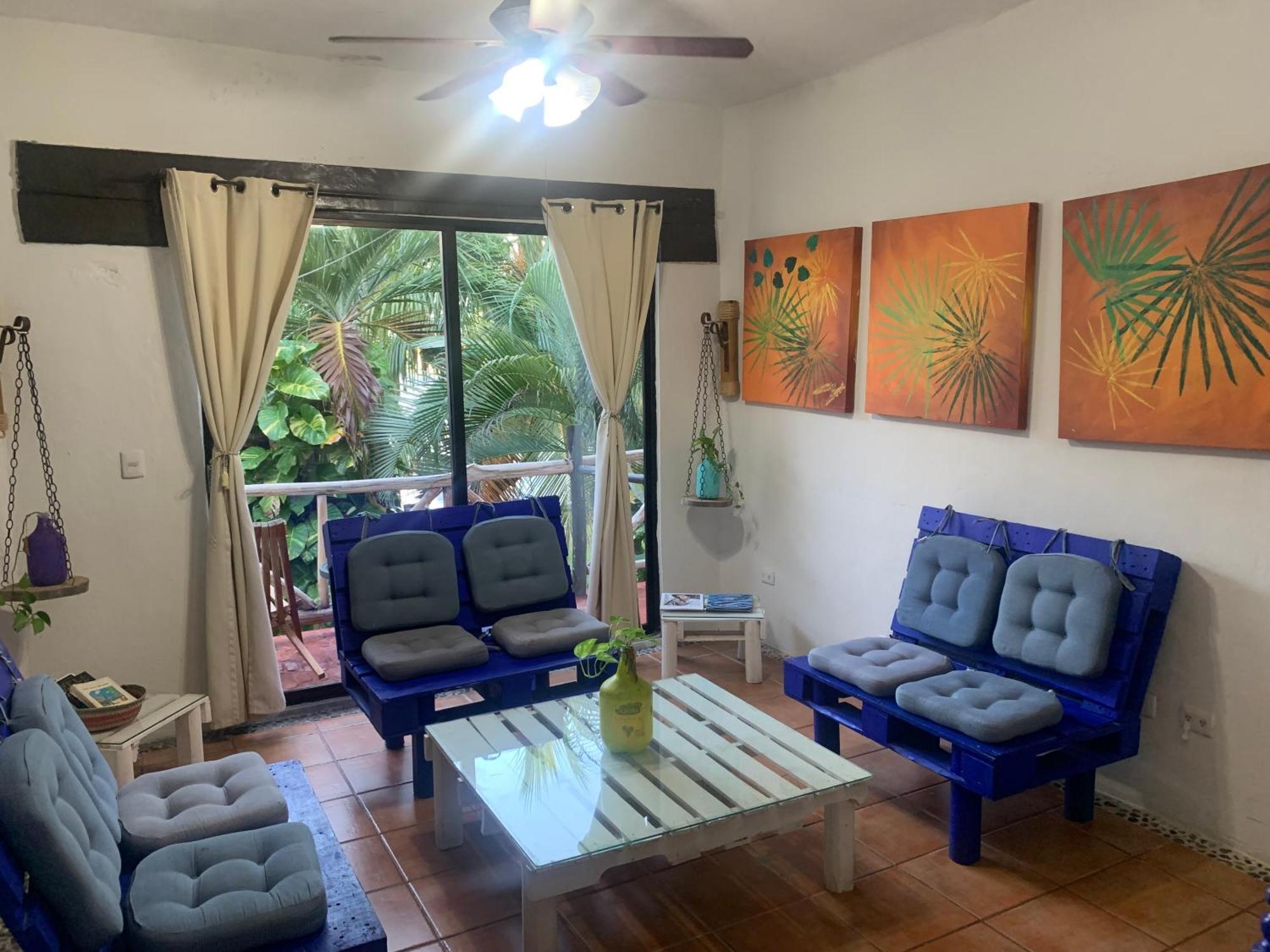 Casa Caribe Cancún Eksteriør billede Living room with a view of the ocean